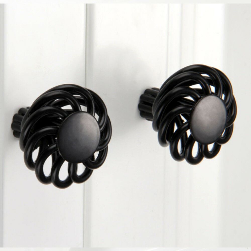 Modern Kitchen Cabinet - Drawer Pulls & Door Furniture Handles in Black ~1330
